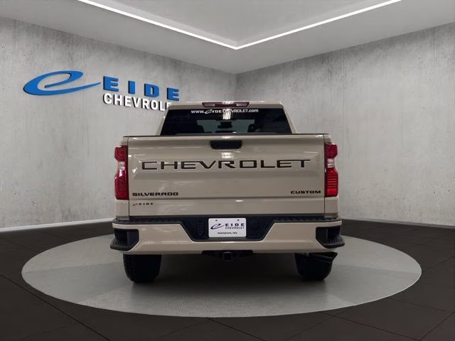2026 Summit White Chevrolet Silverado 1500 Custom 4X4 Truck