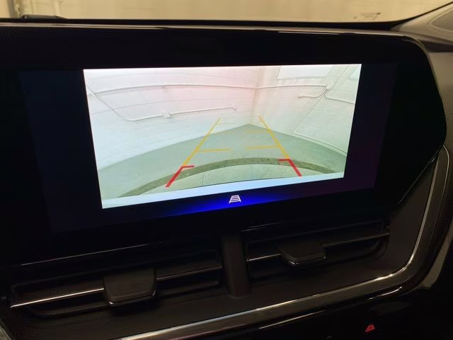 2026 Summit White Chevrolet Trax ACTIV FWD SUV