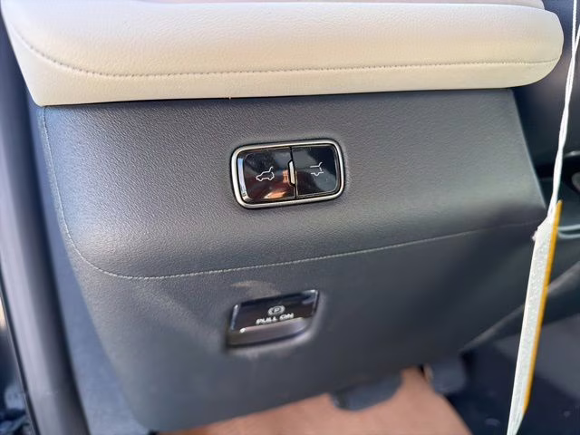 2026 Starlight Gray Premium Colorant Lincoln Navigator Reserve 4X4 SUV