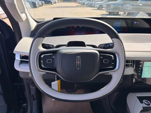 2026 Starlight Gray Premium Colorant Lincoln Navigator Reserve 4X4 SUV