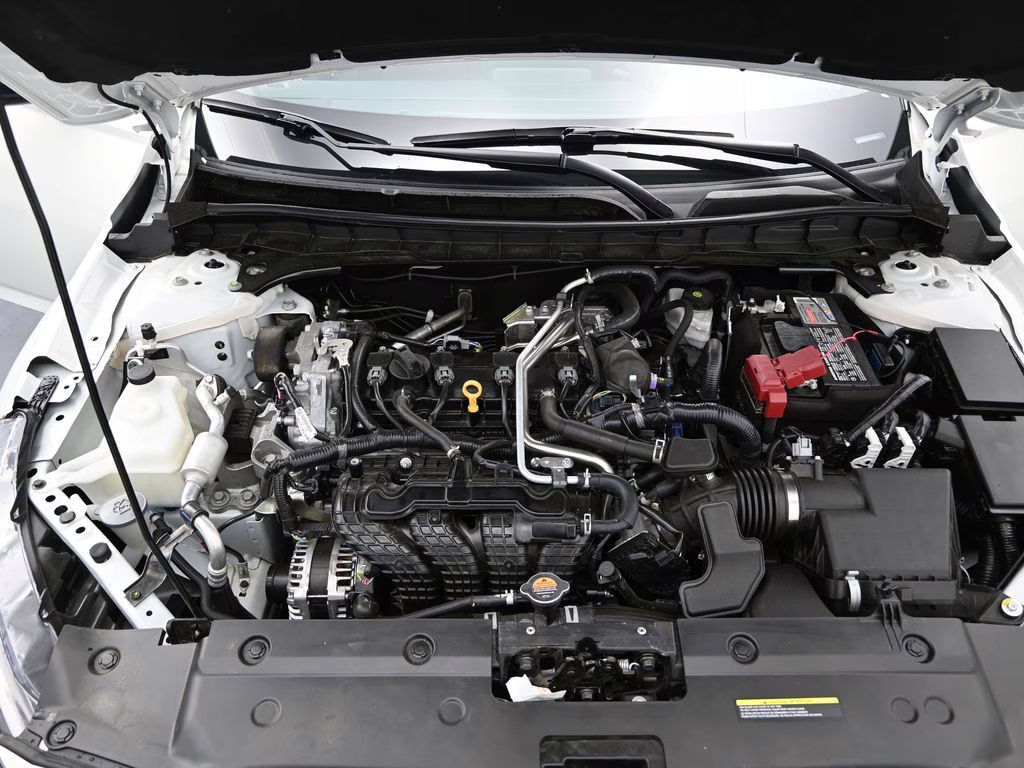 2025 Glacier White Nissan Altima 2.5 SV FWD Sedan