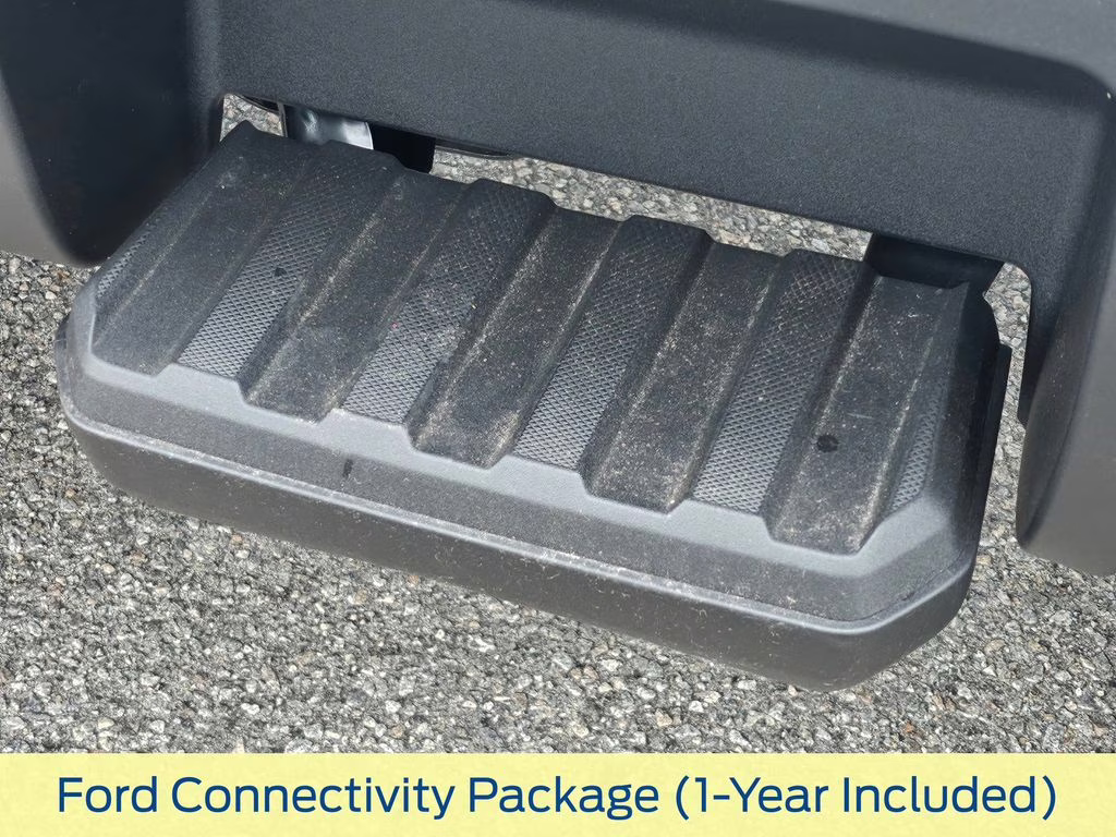 2026 Avalanche Ford Super Duty F-350 SRW XLT 4X4 Truck