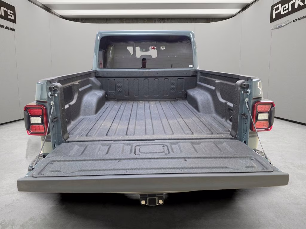 2026 Anvil Clearcoat Jeep Gladiator Rubicon 4X4 Truck