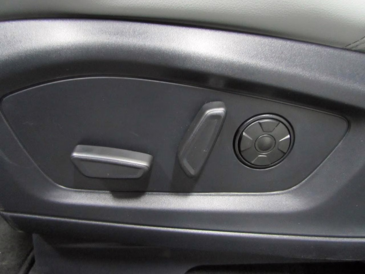 2026 Carbonized Gray Metallic Ford Explorer Platinum 4X4 SUV