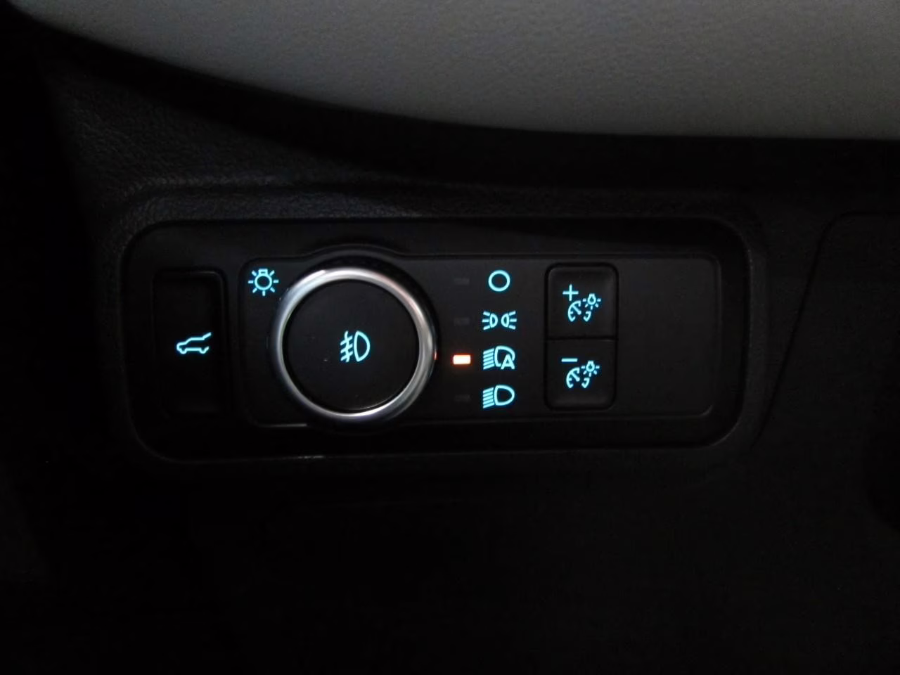 2026 Carbonized Gray Metallic Ford Explorer Platinum 4X4 SUV