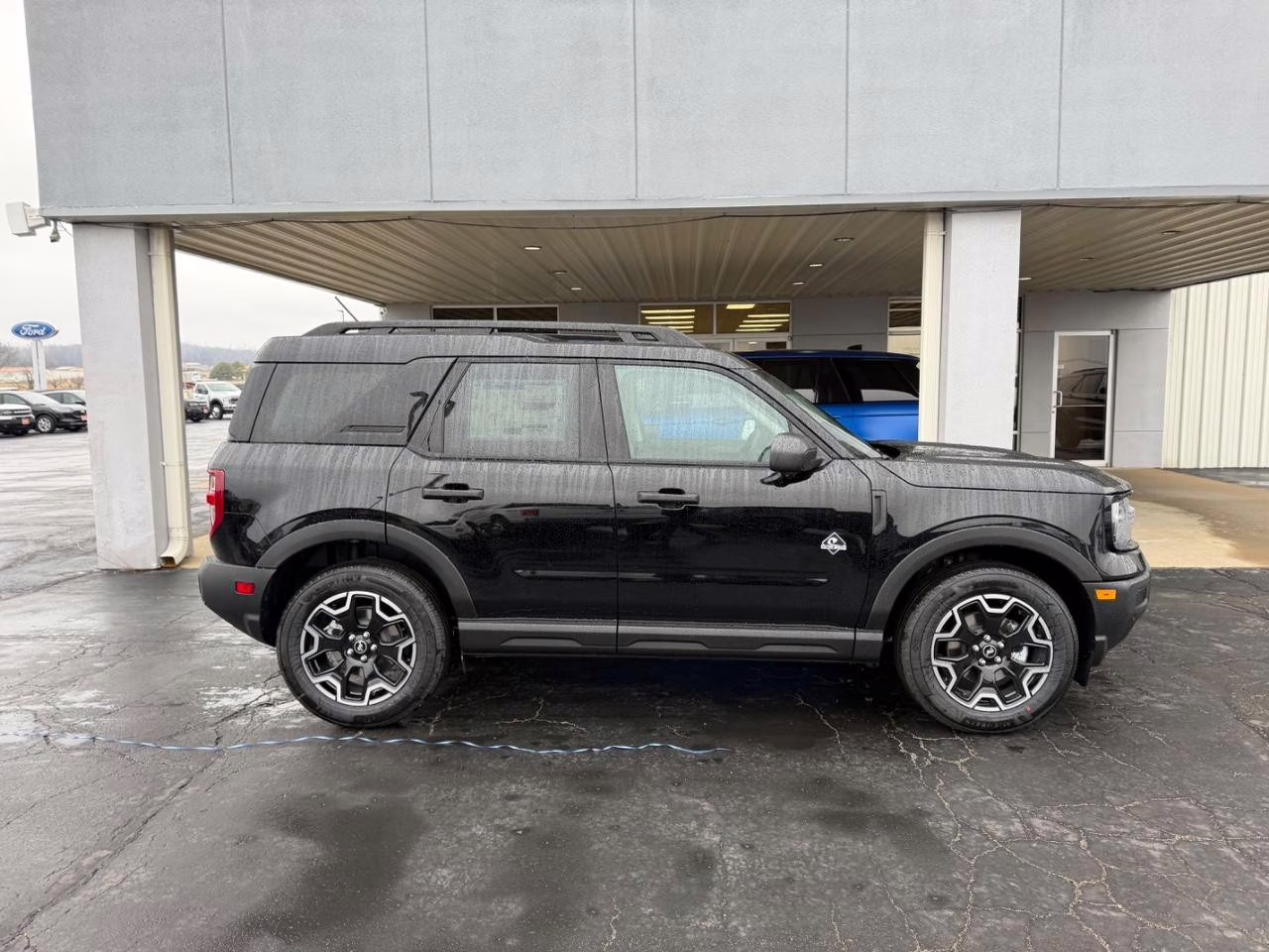 2026 Shadow Black Ford Bronco Sport Outer Banks 4X4 SUV