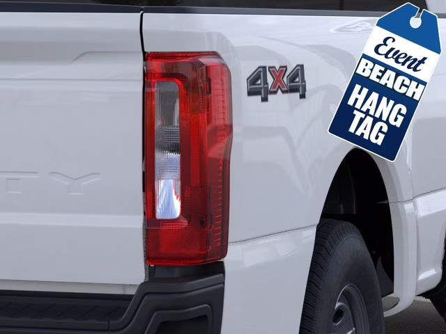 2026 Oxford White Ford Super Duty F-250 SRW XL 4X4 Truck