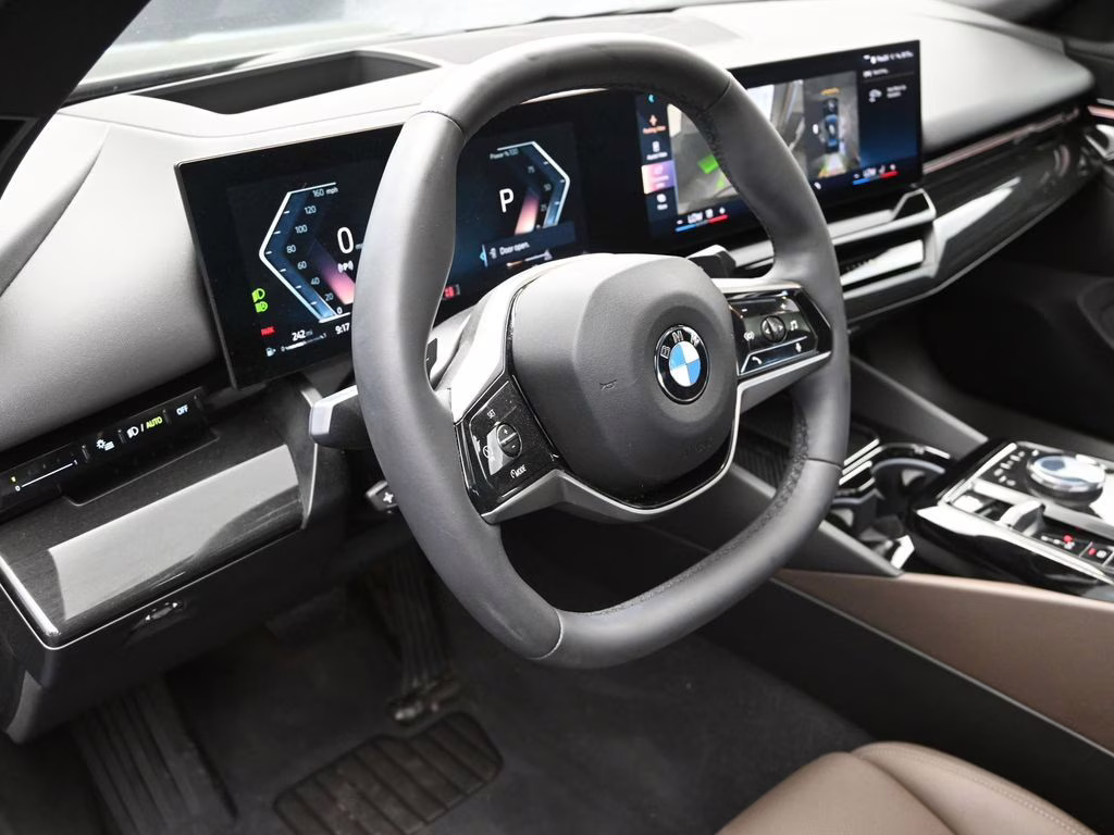 2025 Black Sapphire Metallic BMW 5 Series 530i RWD Sedan