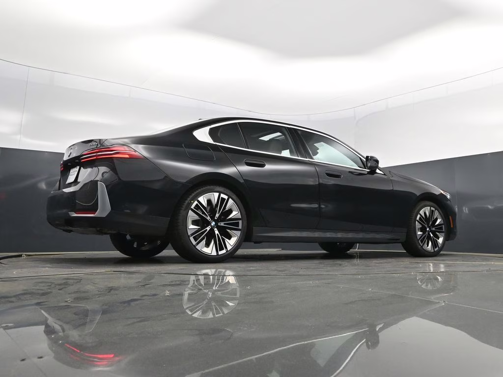 2025 Black Sapphire Metallic BMW 5 Series 530i RWD Sedan