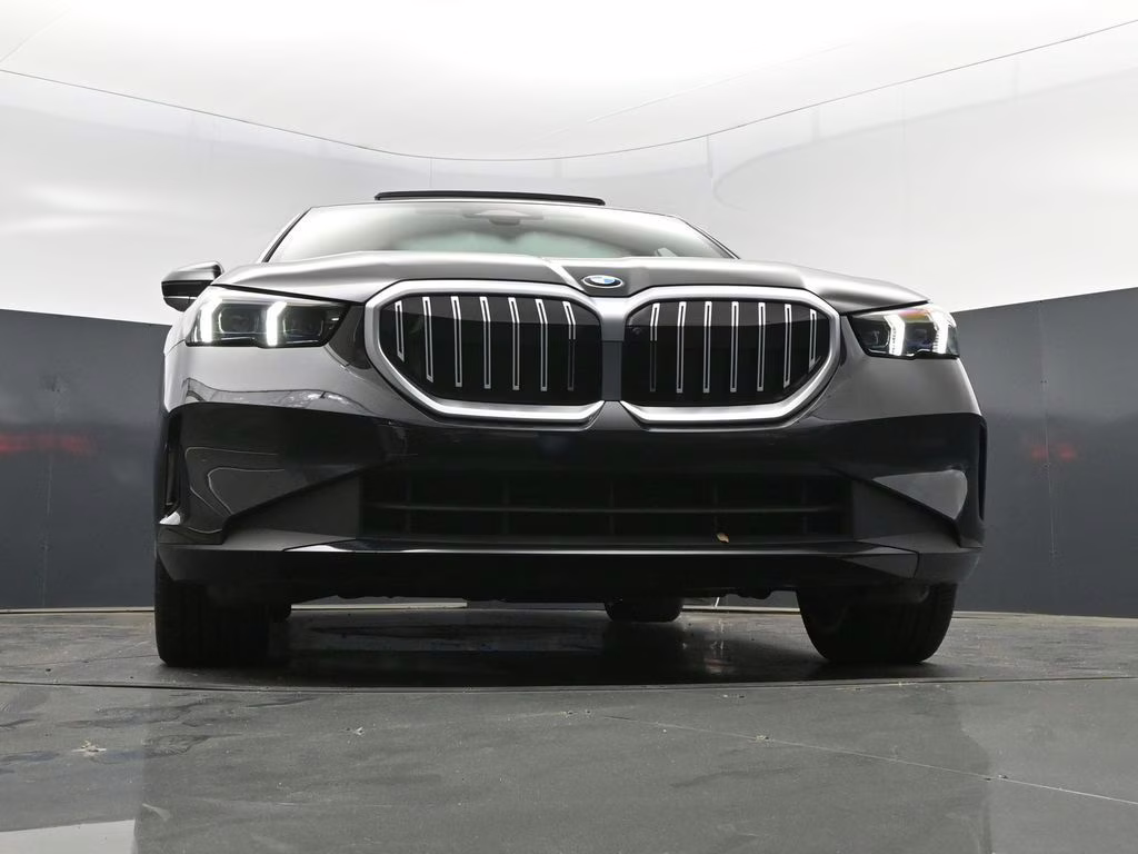 2025 Black Sapphire Metallic BMW 5 Series 530i RWD Sedan