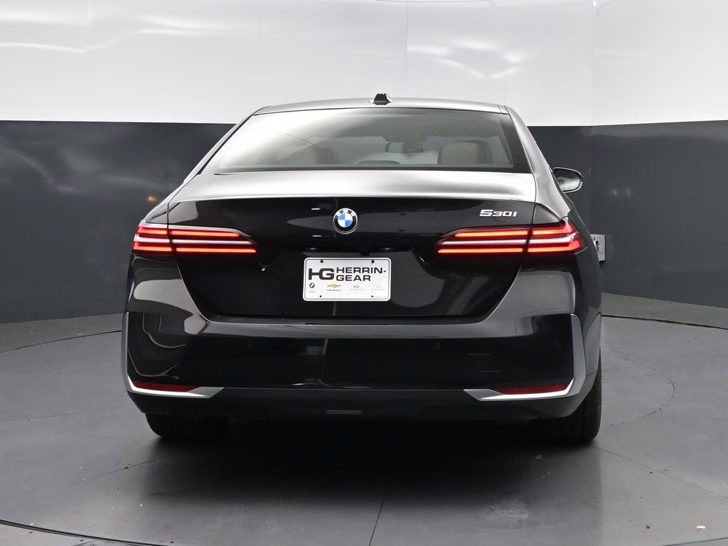 2025 Black Sapphire Metallic BMW 5 Series 530i RWD Sedan