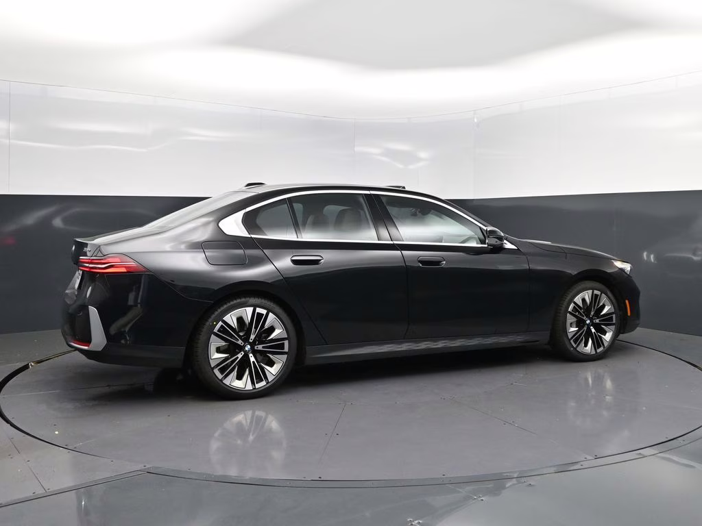 2025 Black Sapphire Metallic BMW 5 Series 530i RWD Sedan