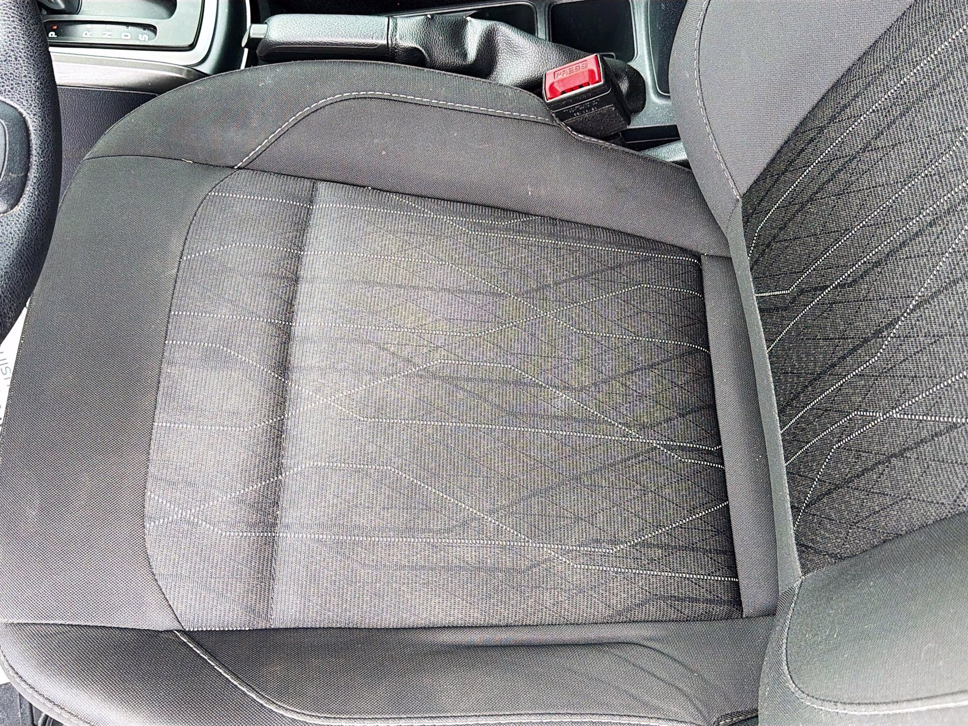 2021 Moondust Silver Metallic Ford EcoSport SE FWD SUV