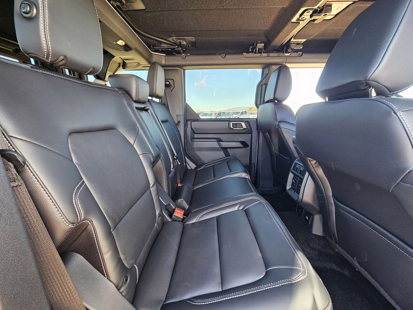 2026 Avalanche Ford Bronco Outer Banks 4X4 SUV