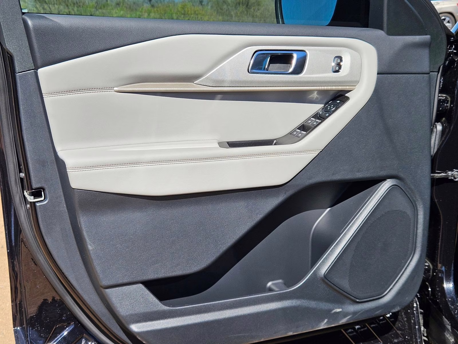 2026 Black Metallic Ford Explorer Active RWD SUV