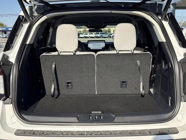 2026 Ford Explorer Active RWD SUV