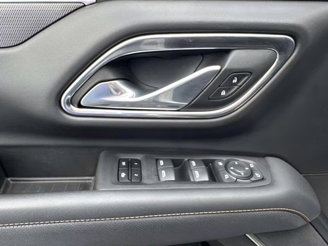 2024 White Frost GMC Yukon AT4 4X4 SUV