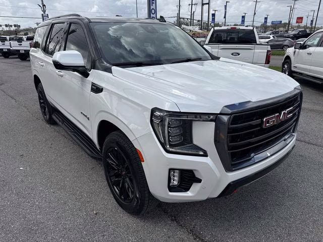 2024 White Frost GMC Yukon AT4 4X4 SUV