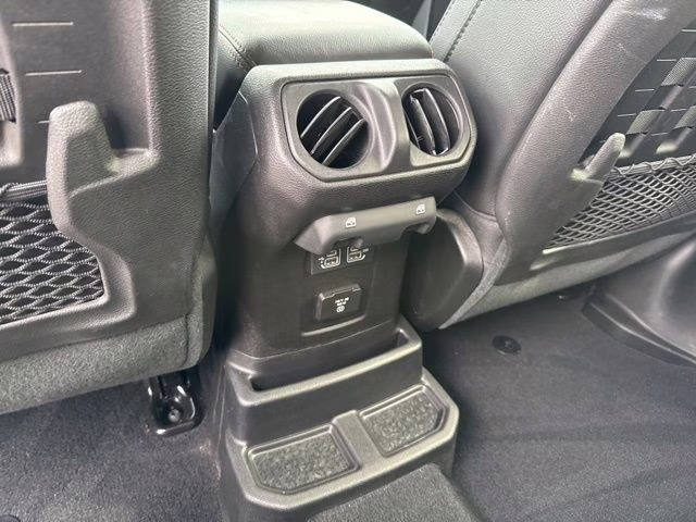 2019 Billet Silver Metallic Clearcoat Jeep Wrangler Unlimited Rubicon 4X4 SUV