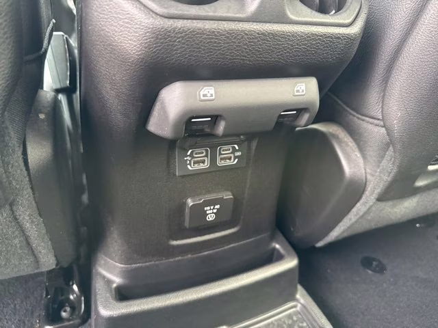 2019 Billet Silver Metallic Clearcoat Jeep Wrangler Unlimited Rubicon 4X4 SUV