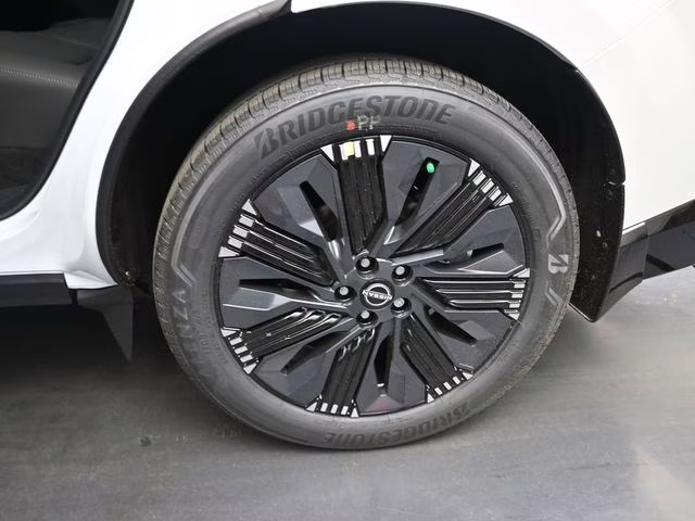 2026 Everest White Pearl Tricoat Nissan Murano Platinum AWD SUV