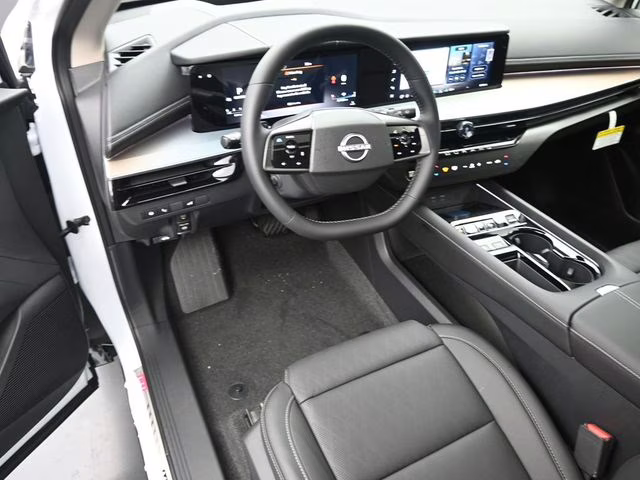 2026 Everest White Pearl Tricoat Nissan Murano Platinum AWD SUV