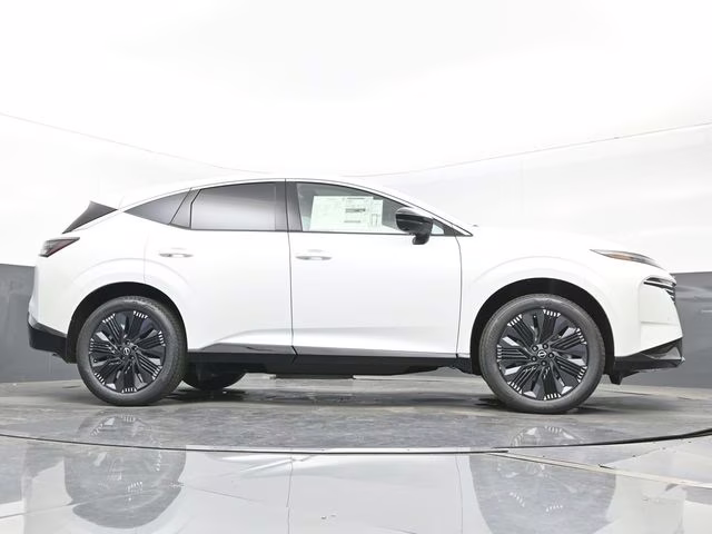 2026 Everest White Pearl Tricoat Nissan Murano Platinum AWD SUV
