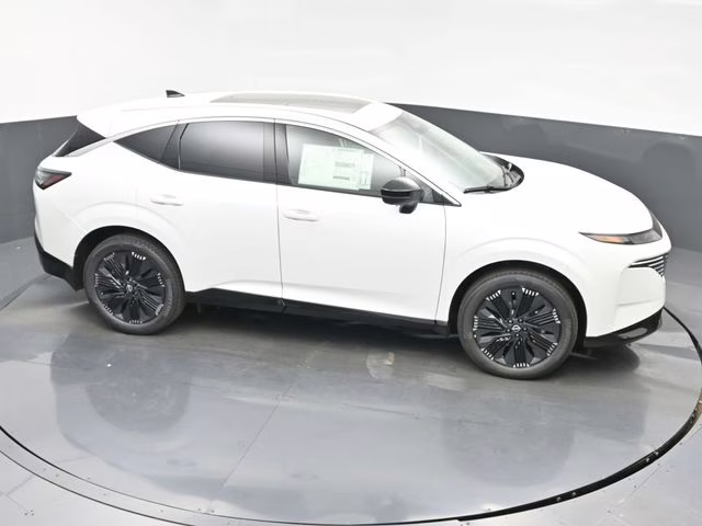 2026 Everest White Pearl Tricoat Nissan Murano Platinum AWD SUV