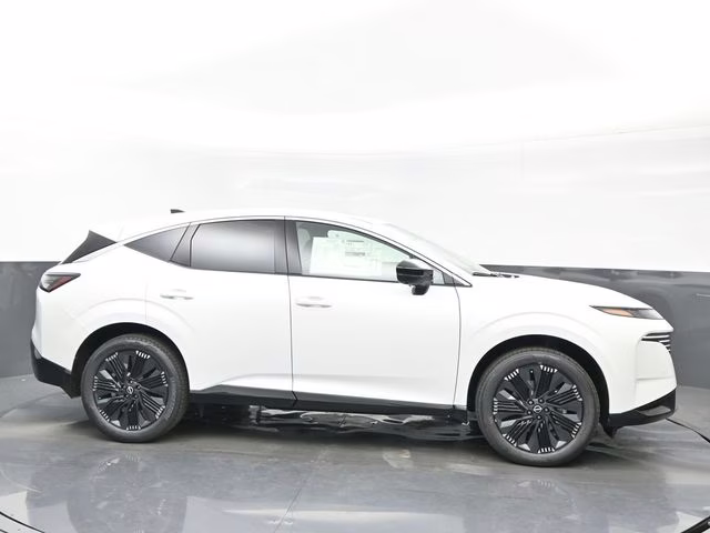 2026 Everest White Pearl Tricoat Nissan Murano Platinum AWD SUV