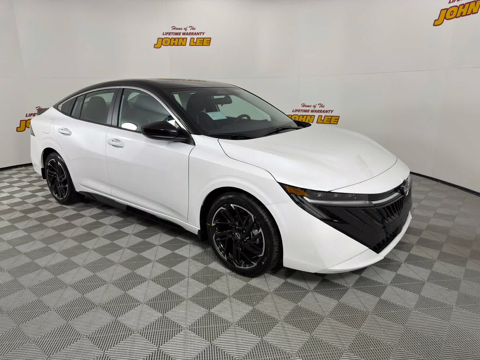 2026 Aspen White Tricoat/Super Black Nissan Sentra SR FWD Sedan