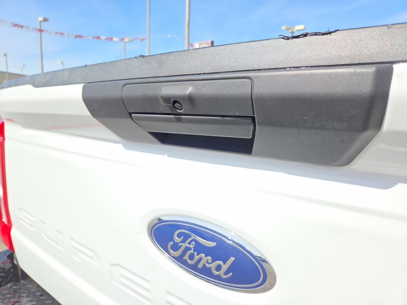 2023 Oxford White Ford Super Duty F-250 SRW XLT 4X4 Truck