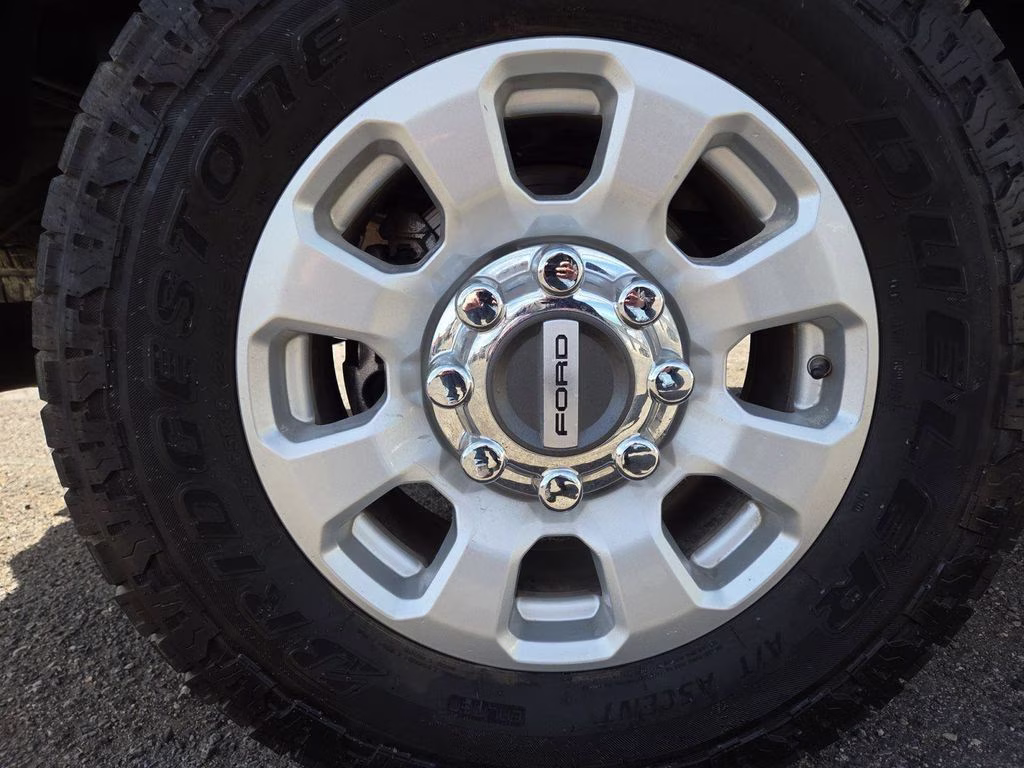 2023 Oxford White Ford Super Duty F-250 SRW XLT 4X4 Truck