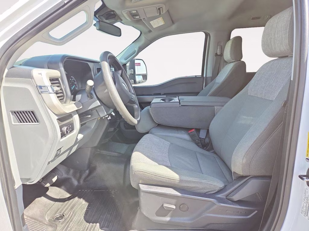 2023 Oxford White Ford Super Duty F-250 SRW XLT 4X4 Truck