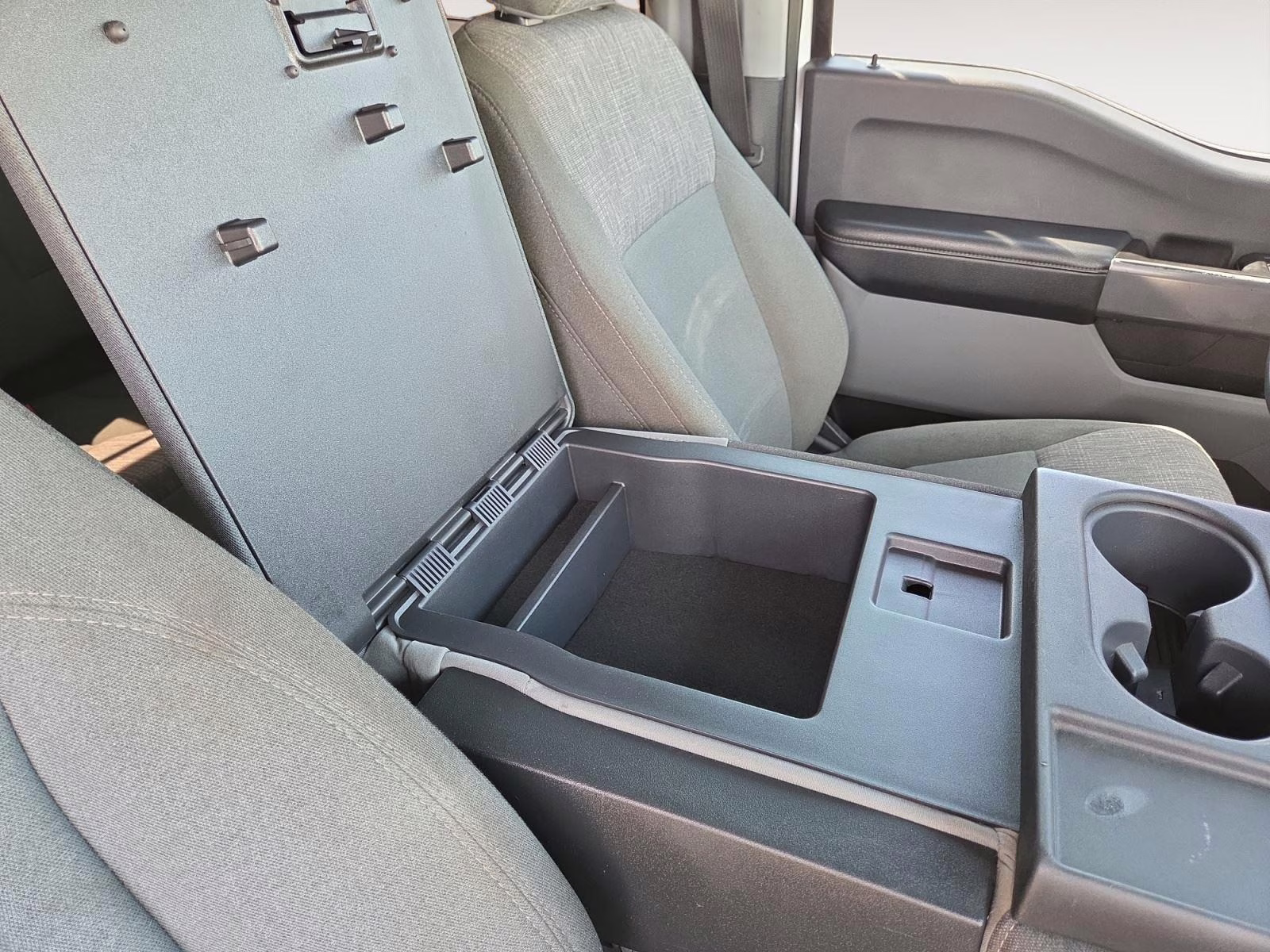 2023 Oxford White Ford Super Duty F-250 SRW XLT 4X4 Truck