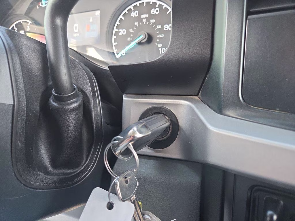 2023 Oxford White Ford Super Duty F-250 SRW XLT 4X4 Truck
