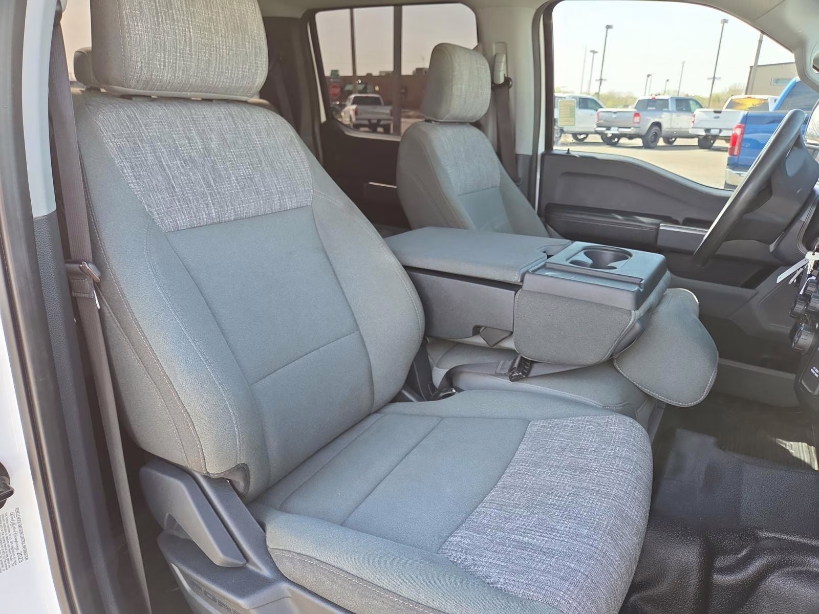 2023 Oxford White Ford Super Duty F-250 SRW XLT 4X4 Truck