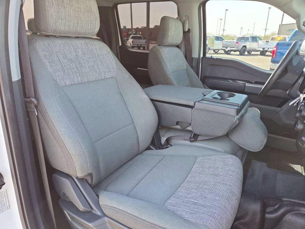 2023 Oxford White Ford Super Duty F-250 SRW XLT 4X4 Truck