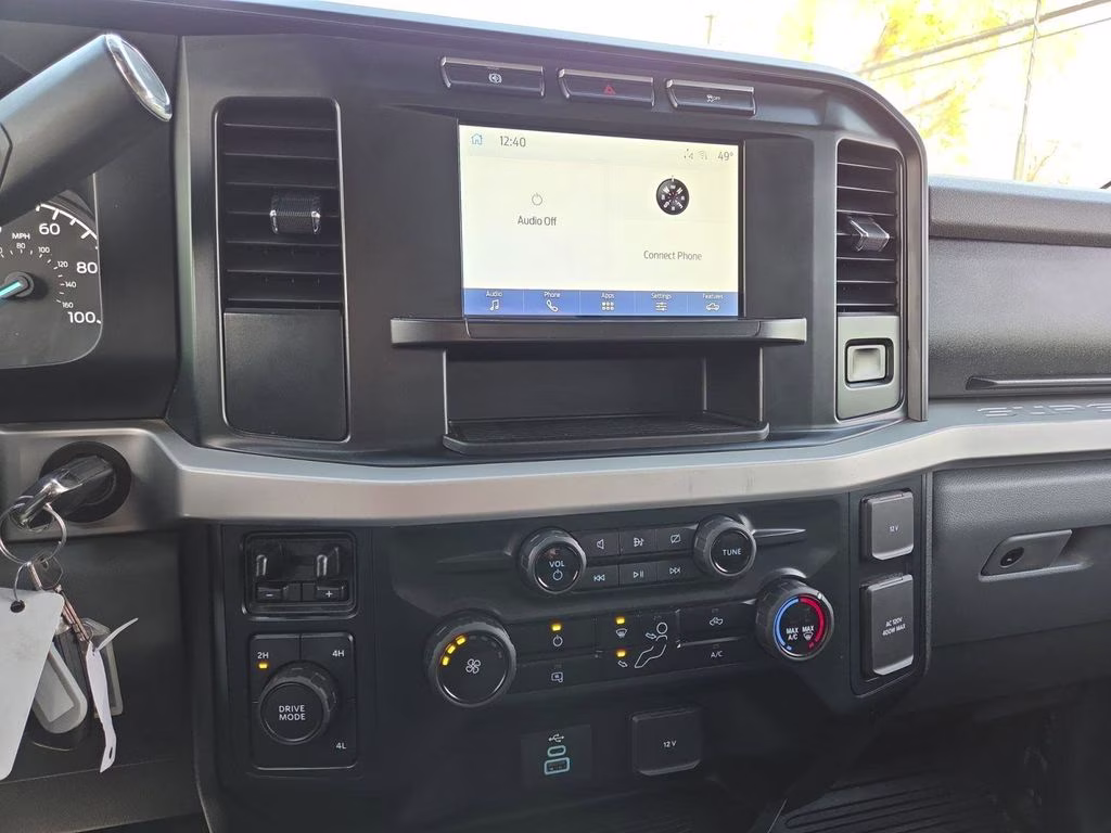 2023 Oxford White Ford Super Duty F-250 SRW XLT 4X4 Truck