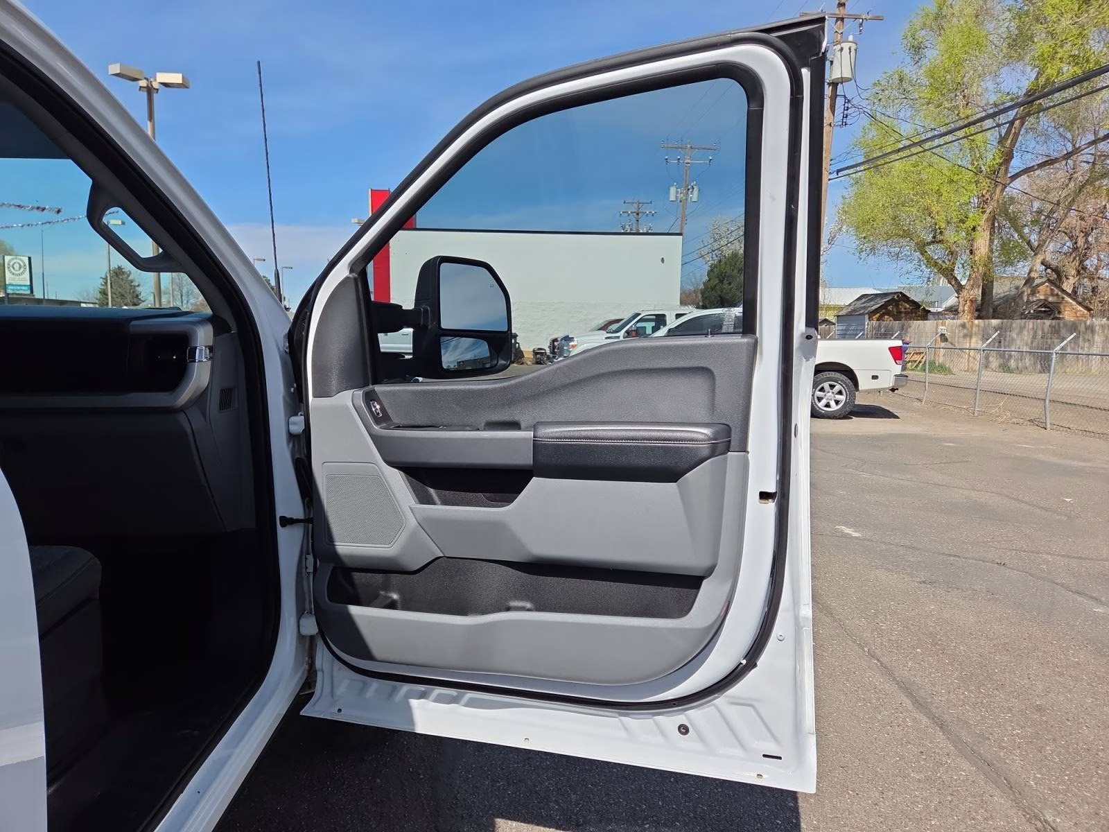 2023 Oxford White Ford Super Duty F-250 SRW XLT 4X4 Truck