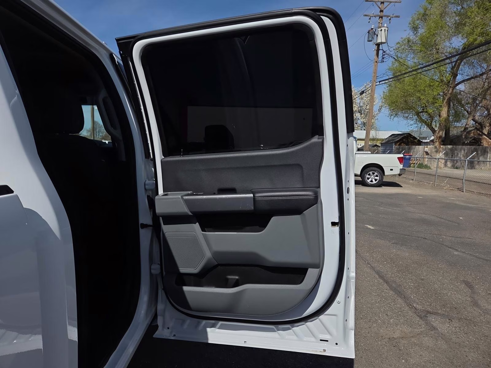 2023 Oxford White Ford Super Duty F-250 SRW XLT 4X4 Truck