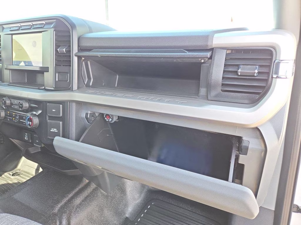 2023 Oxford White Ford Super Duty F-250 SRW XLT 4X4 Truck