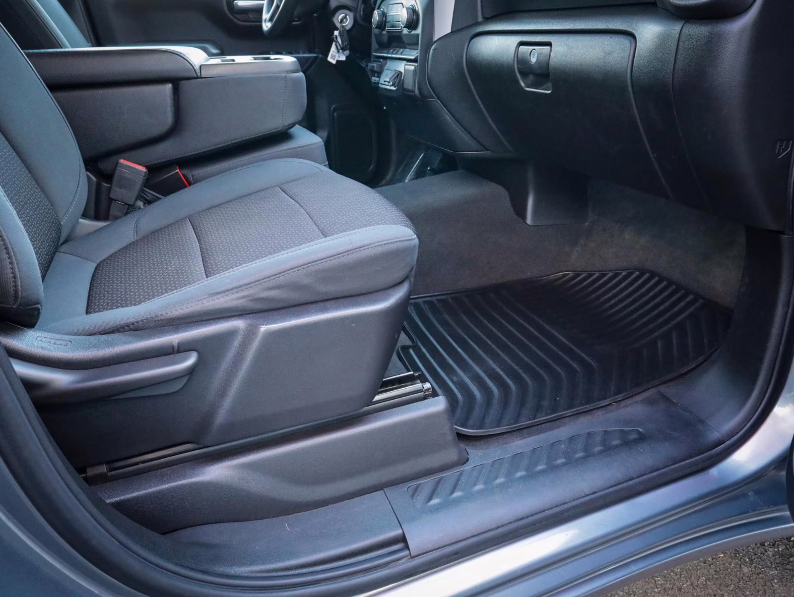2019 Satin Steel Metallic Chevrolet Silverado 1500 Custom 4X4 Truck