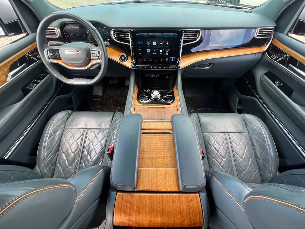 2022 Silver Zynith Jeep Grand Wagoneer Series III 4X4 SUV