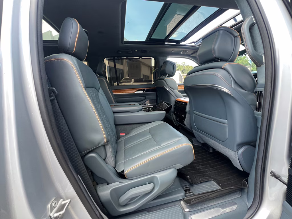 2022 Silver Zynith Jeep Grand Wagoneer Series III 4X4 SUV