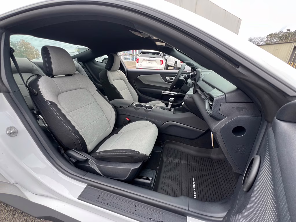 2026 Oxford White Ford Mustang EcoBoost RWD Coupe