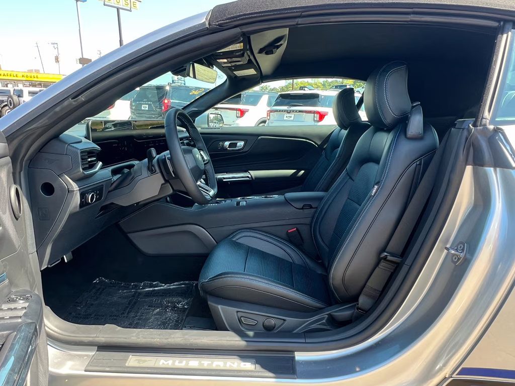2025 Iconic Silver Metallic Ford Mustang GT Premium RWD Convertible
