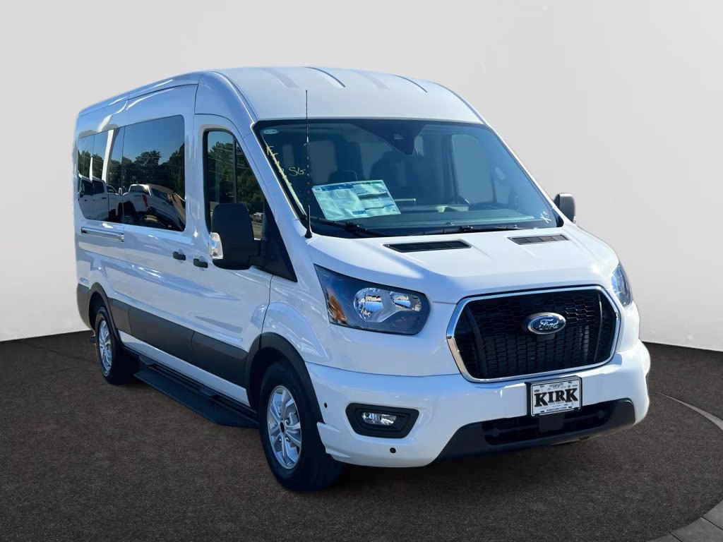 2025 Oxford White Ford Transit Wagon XLT RWD Crossover