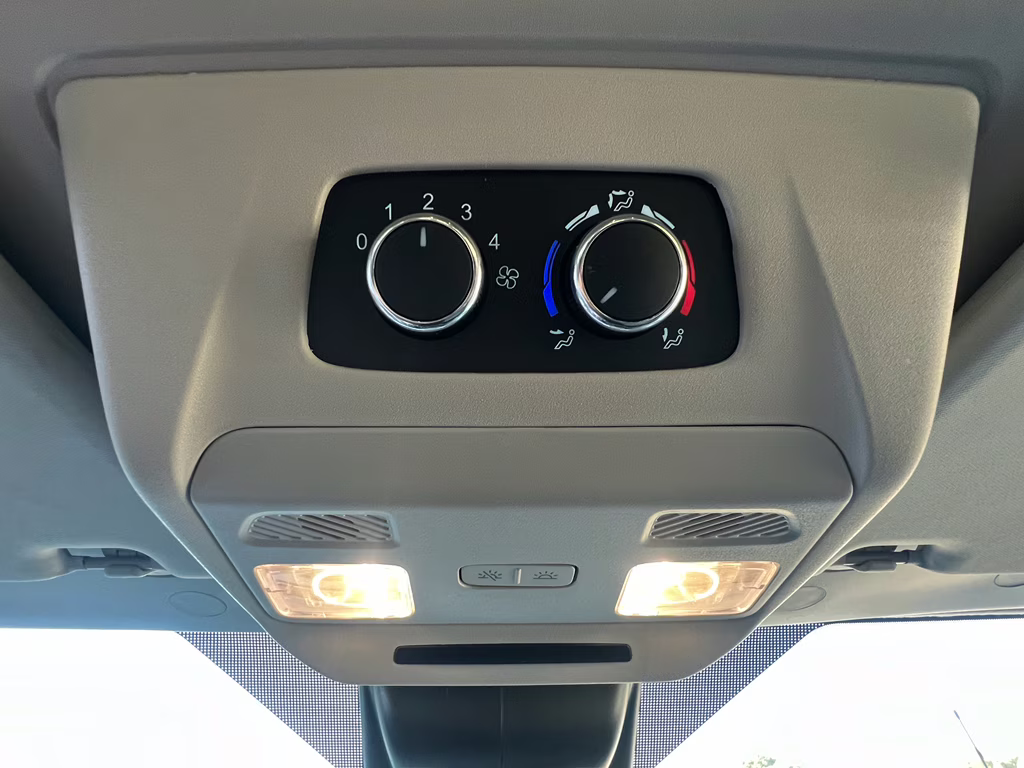 2025 Oxford White Ford Transit Wagon XLT RWD Crossover