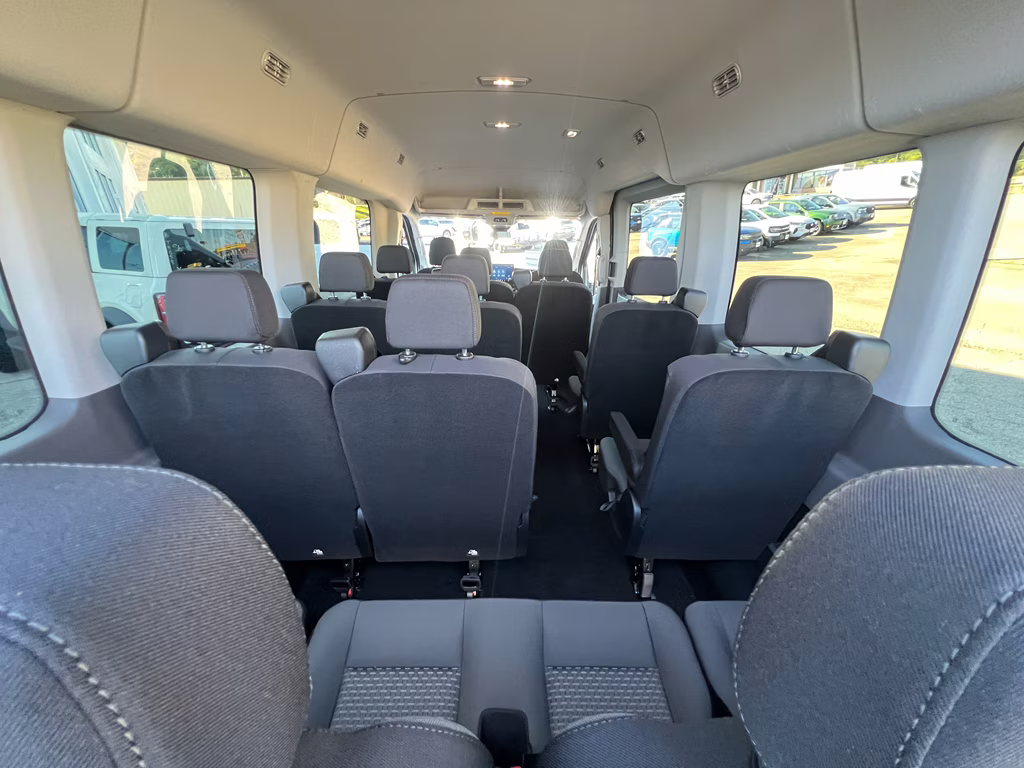 2025 Oxford White Ford Transit Wagon XLT RWD Crossover