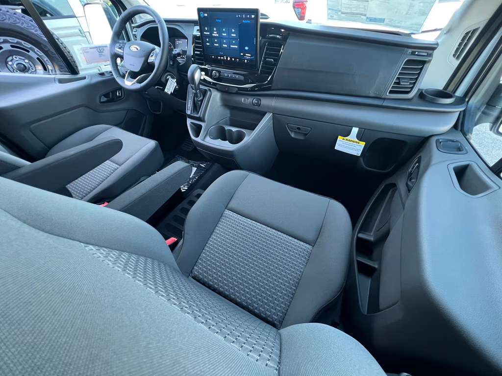 2025 Oxford White Ford Transit Wagon XLT RWD Crossover
